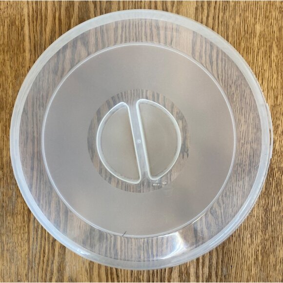 Round Plastic Divided Party Serving Platter - Picture 6 of 7